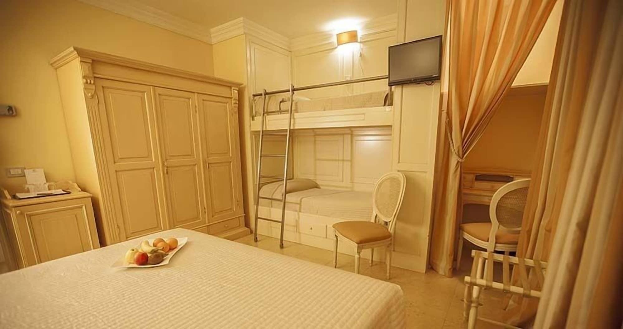 Palace Hotel Vieste Esterno foto