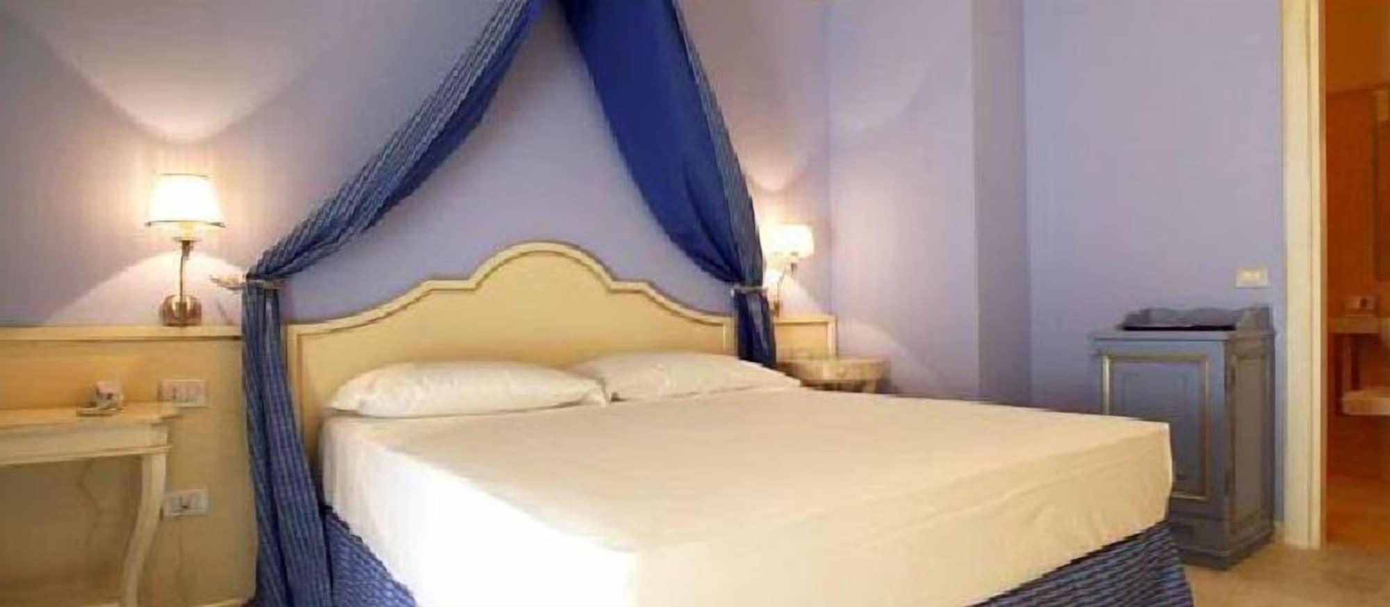 Palace Hotel Vieste Esterno foto