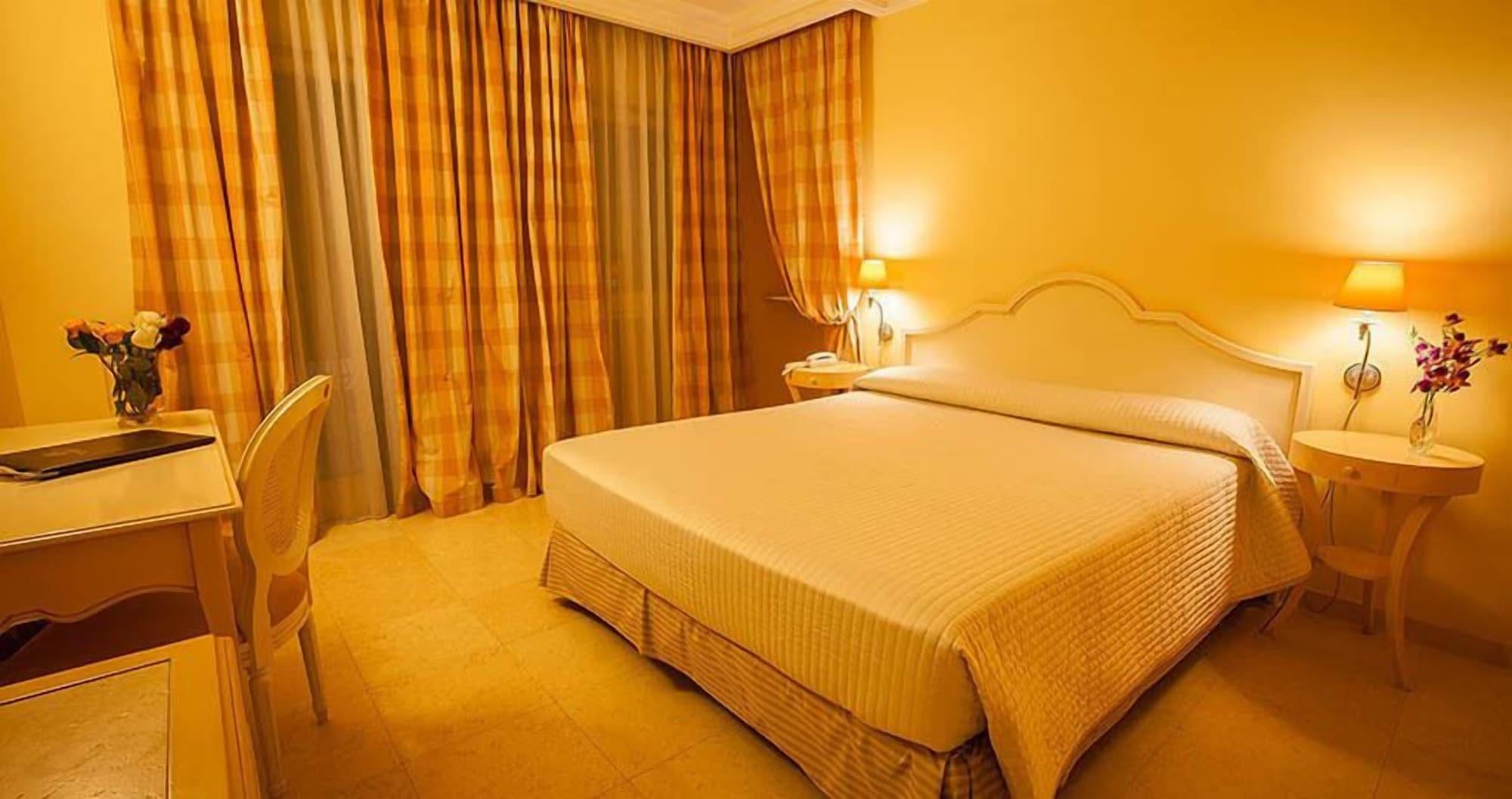 Palace Hotel Vieste Esterno foto