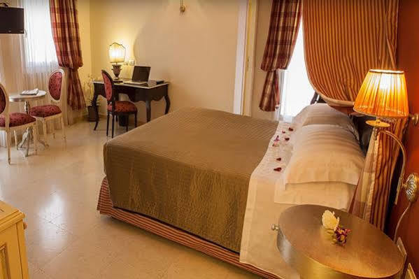 Palace Hotel Vieste Esterno foto