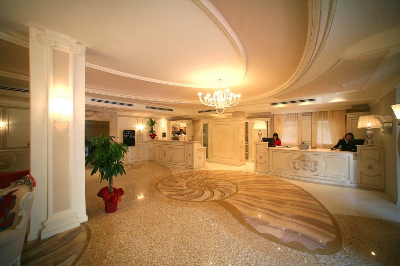 Palace Hotel Vieste Esterno foto