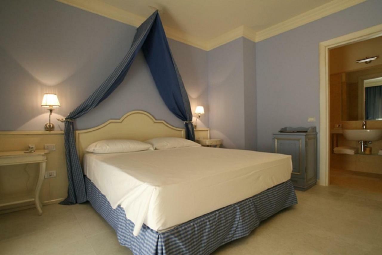 Palace Hotel Vieste Esterno foto